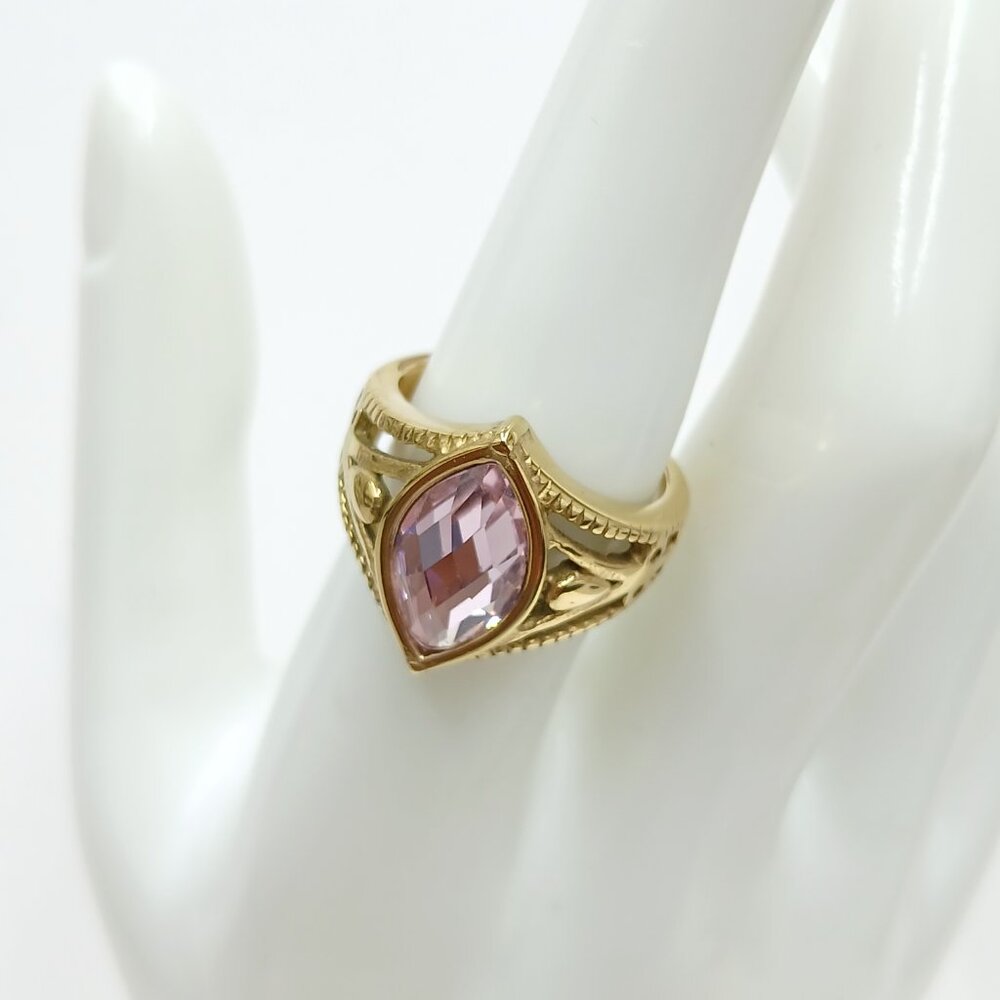 Ring - Picture 2 of 6